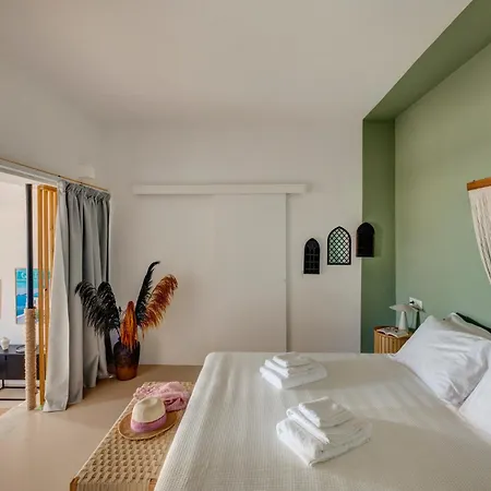 Apartment Six Keys Ermoupoli