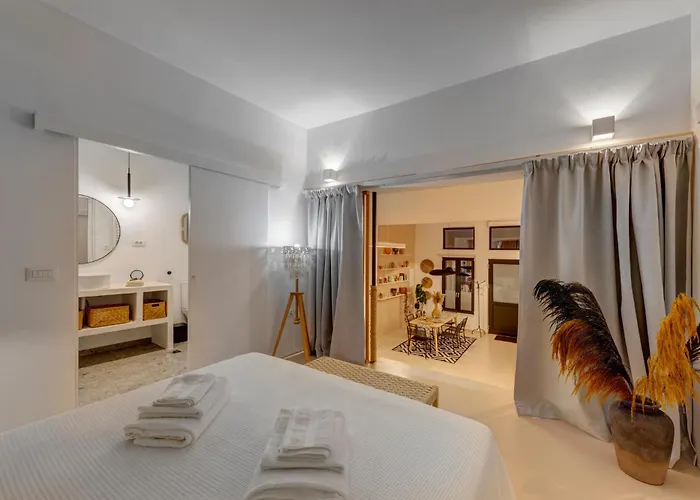 Six Keys Lägenhet Ermoupoli